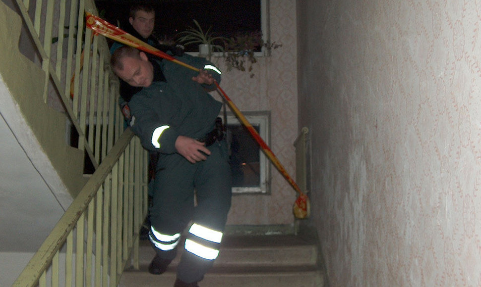 2004 m. gruodžio 1 d. Žirmūnuose įvyko tragedija (archyvo nuotrauka iš įvykio vietos)