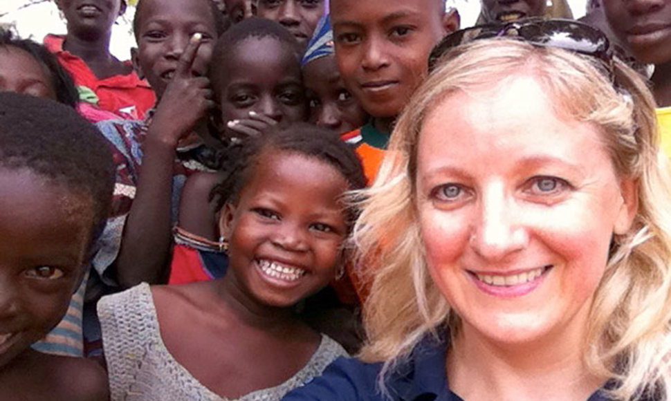 Edita Nichols su Afrikos vaikais