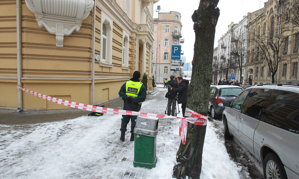 Įvykio vietoje Vilniuje prie STT pastato