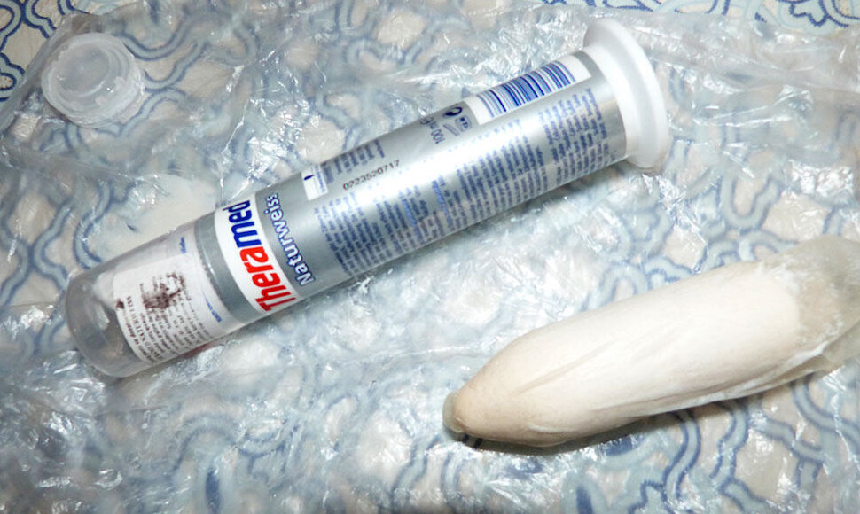 Į pataisos namus tuoktis atvykusi moteris atsivežė ir narkotikų