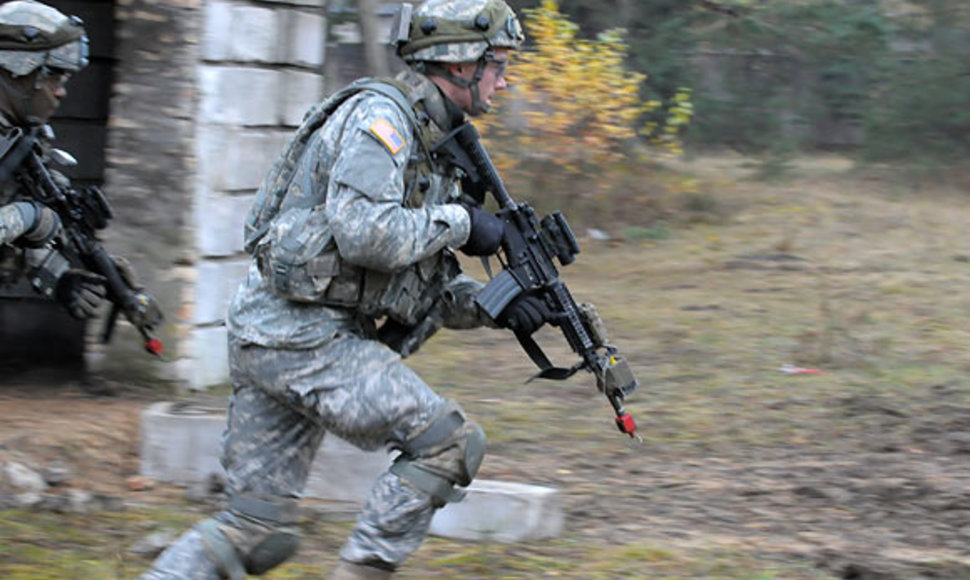 Šiose pratybose dalyvauja Lietuvos, Latvijos, Estijos ir Jungtinių Amerikos Valstijų kariai.