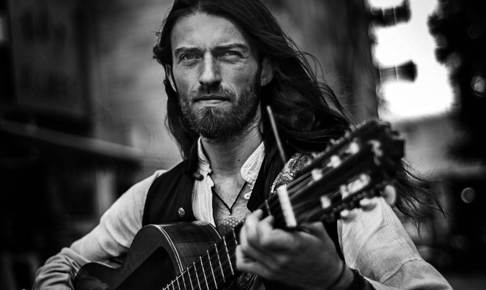 Estas Tonne