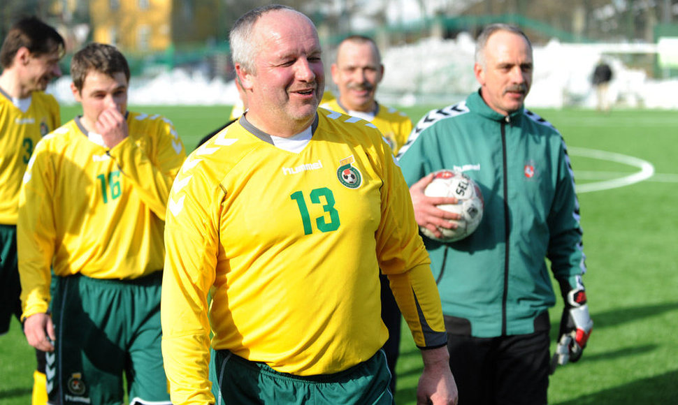 Juozas Olekas futbolo aikštelėje