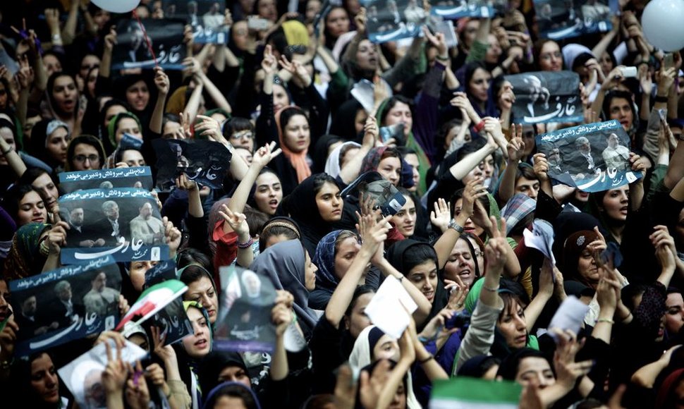 Reformų šalininkas Arefas pasitraukė iš Irano prezidento rinkimų kovos.