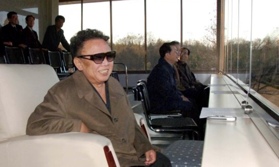 Šiaurės Korėjos lyderio Kim Jong Ilo nuotraukos suklastotos?