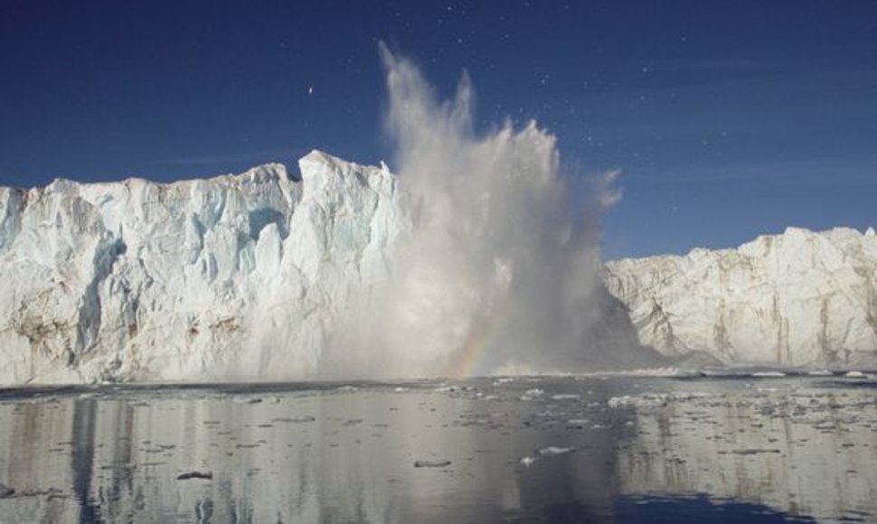 Lūžtantis Eielsono ledynas Grenlandijoje