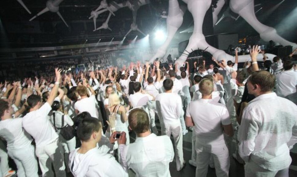 Praūžus „Sensation“ – ginčai.