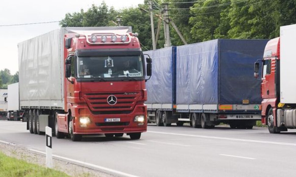 Policija tikrins krovininį transportą.