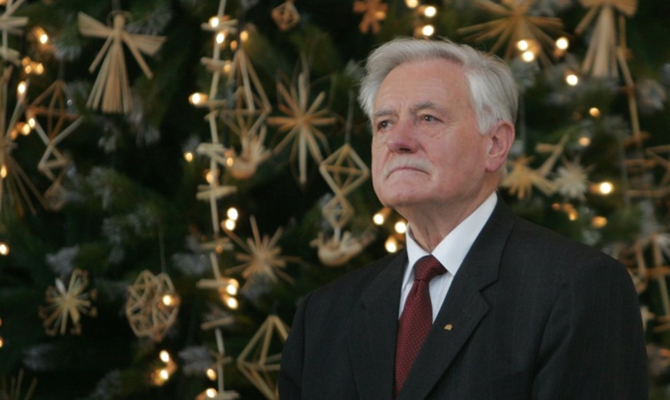 Prezidentas Valdas Adamkus mano, kad Kalėdos - susitaikymo ir susikaupimo metas.
