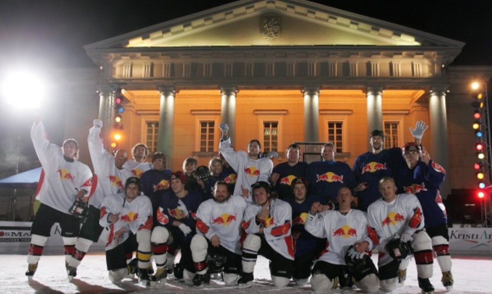 Lietuvoje, o taip pat ir pasaulyje, atrasta nauja sporto šaka – krepšinis ant ledo.