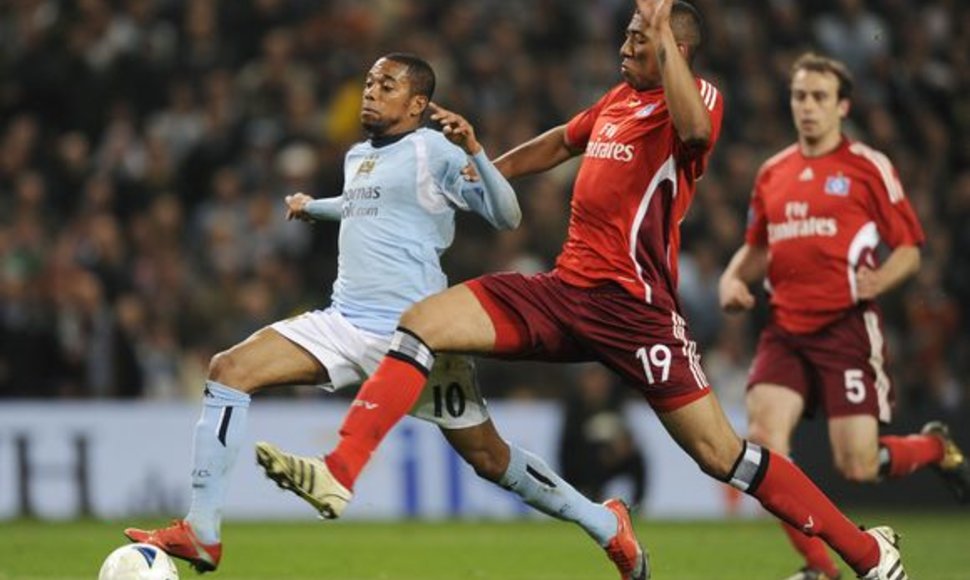 Robinho ir „Manchester City“ pasirodymą UEFA taurėje baigė ketvirtfinalyje.