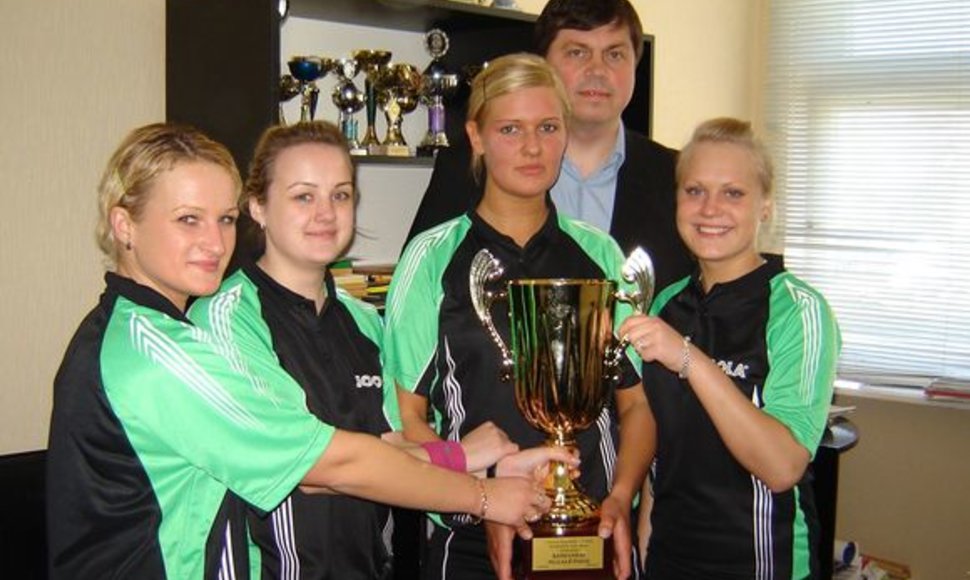 Mažeikių klubas „Vijurkas“ laimėjo šalies komandinio stalo teniso pirmenybes.