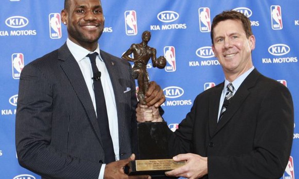 L.Jamesas tapo pirmuoju „Cavaliers“ žaidėju, gavusiu MVP apdovanojimą