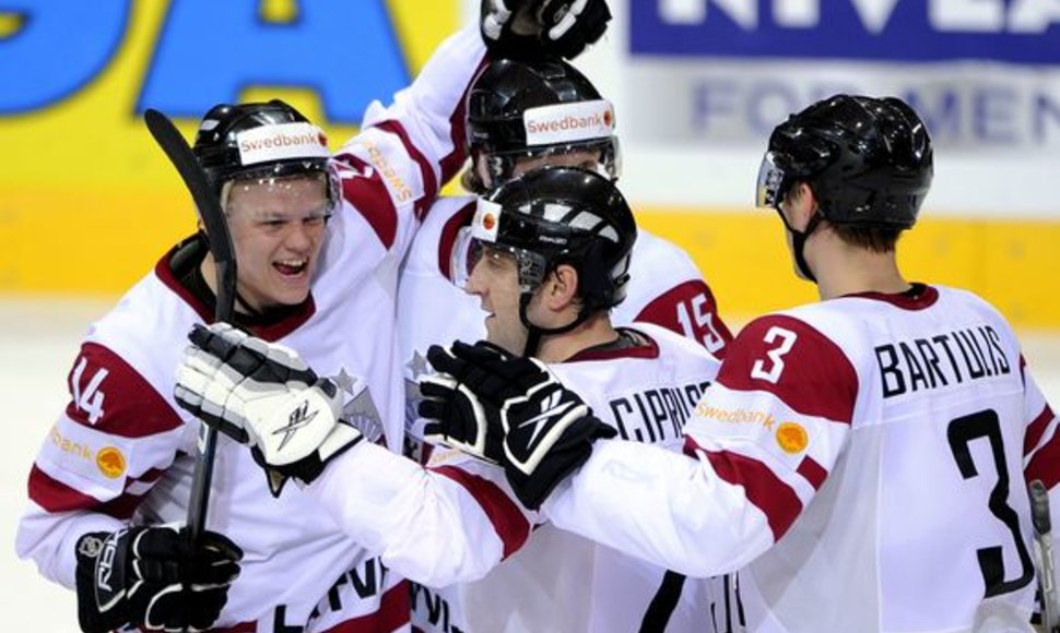 Latviai ketvirtinalyje susgrums su pasaulio vicečempione Kanados rinktine