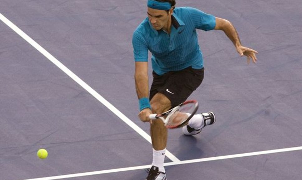R.Federeris nesunkiai susitvarkė su varžovu kanadiečiu.