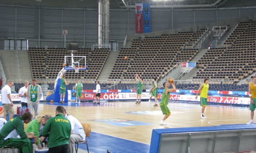 Lietuvos krepšininkai pasirengę kovai su slovėnais
