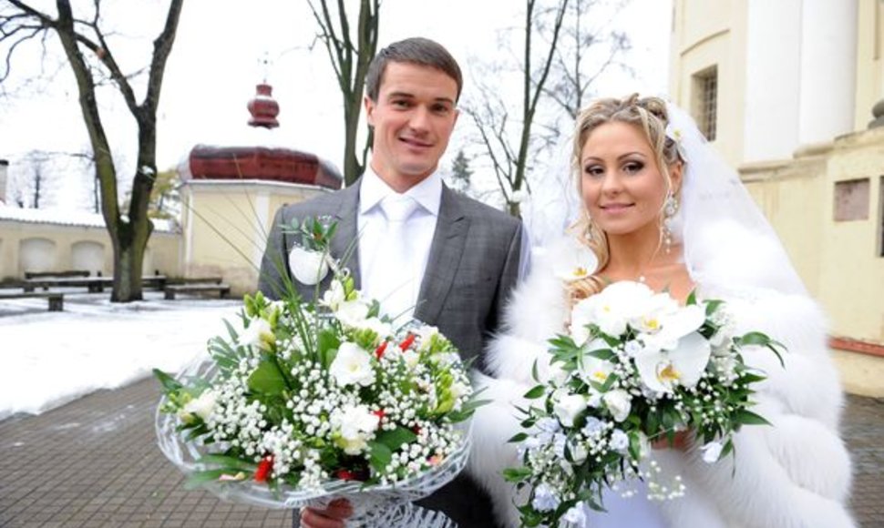 A.Zadneprovskis ir L.Asadauskaitė susituokė šv. Petro ir Povilo bažnyčioje