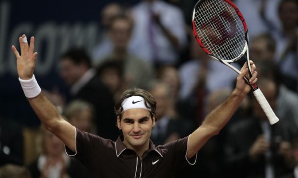 R.Federeris nesunkiai prasibrovė į pusfinalį