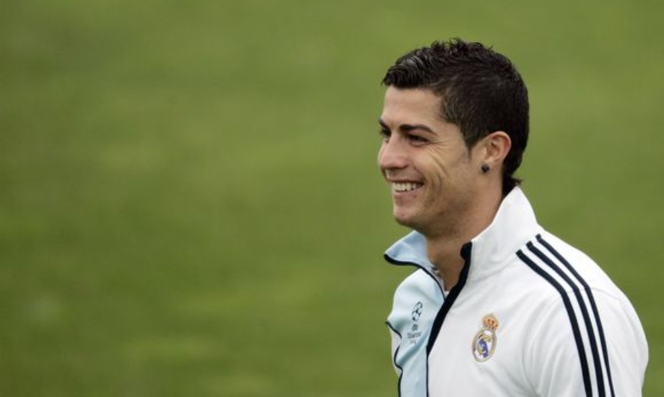 C.Ronaldo teigia, kad jis stengiasi parodyti savo geriausias savybes