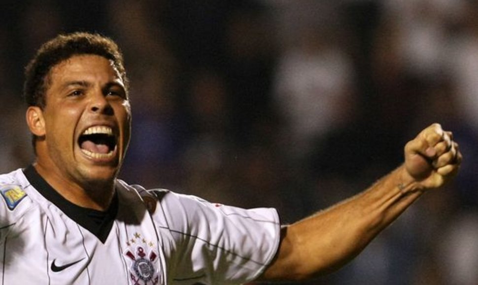 Ronaldo kitais metais baigs futbolininko karjerą