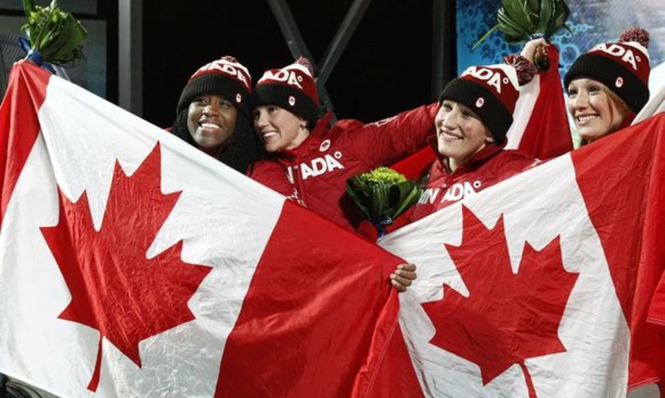 Kanados moterys bobslėjaus varžybose laimėjo auksą ir sidabrą