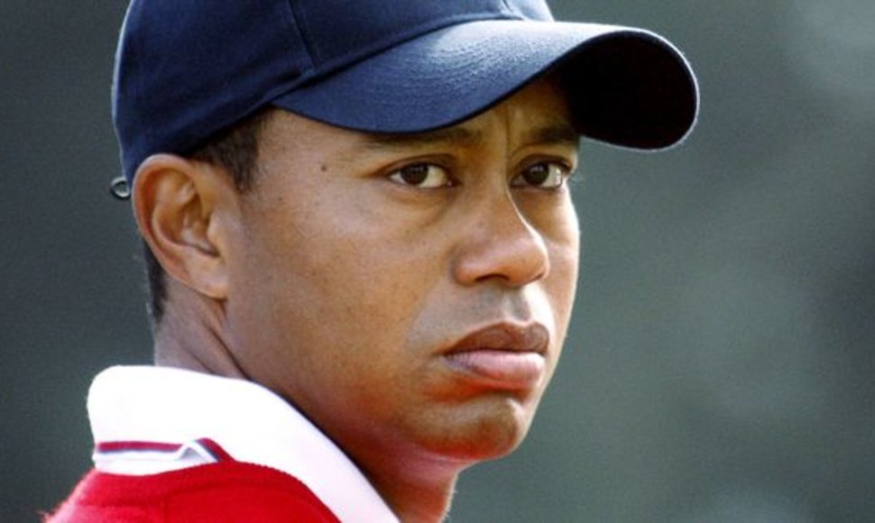 T.Woodsas nervinasi prieš grįžimą į golfo aikštynus
