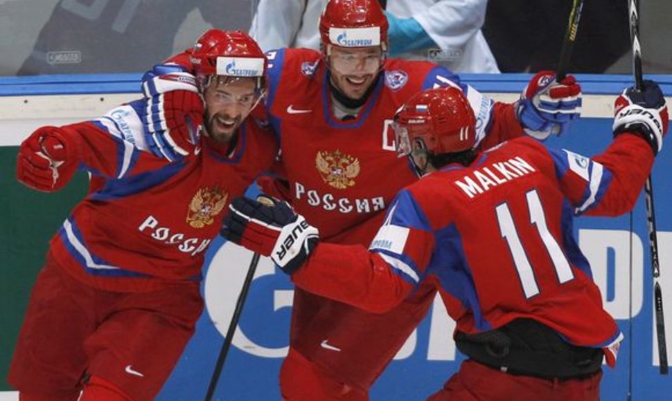 Rusai pusfinalyje tik rungtynių pabaigoje išplėšė pergalę