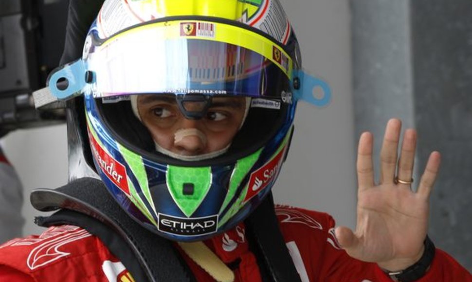 F.Massa su „Ferrari“ važiuos iki 2012 metų pabaigos