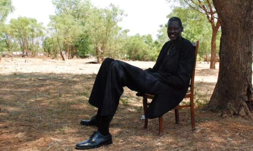 Manute Bolas