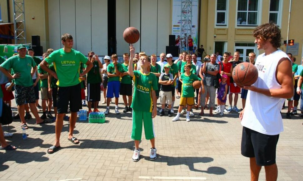 Taletnų kovas stebėjo D.Motiejūnas ir S.Jasaitis