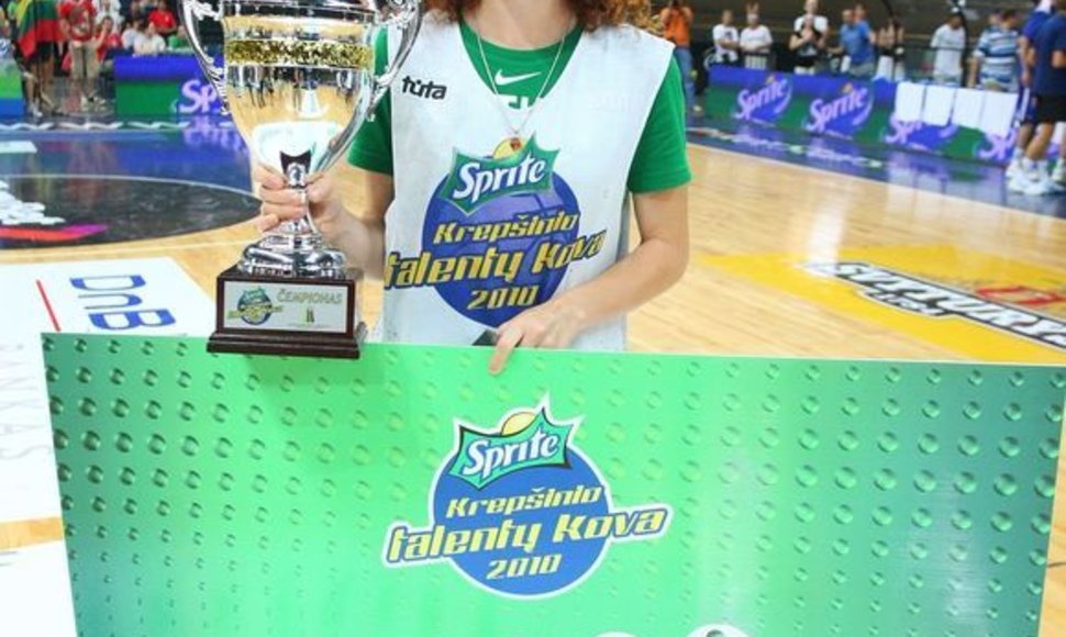 Krepšinio stipendijos laimėtoja Dalia Belickaitė
