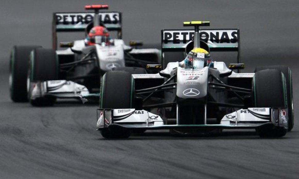 „Mercedes“ bolidai lenktynėse