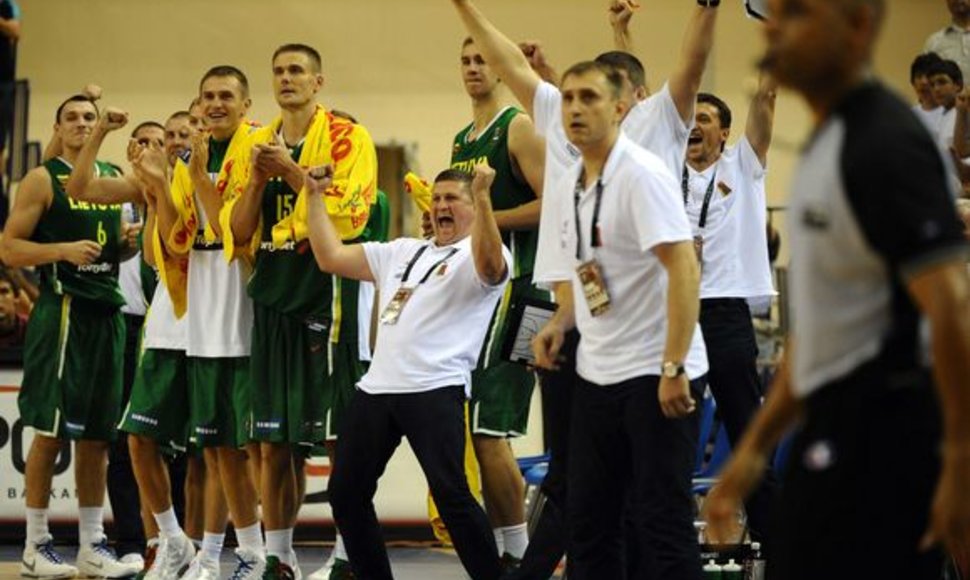 Lietuvos krepšinio rinktinė dvejas rungtynes iš eilės puikiai sužaidė ketvirtą kėlinį