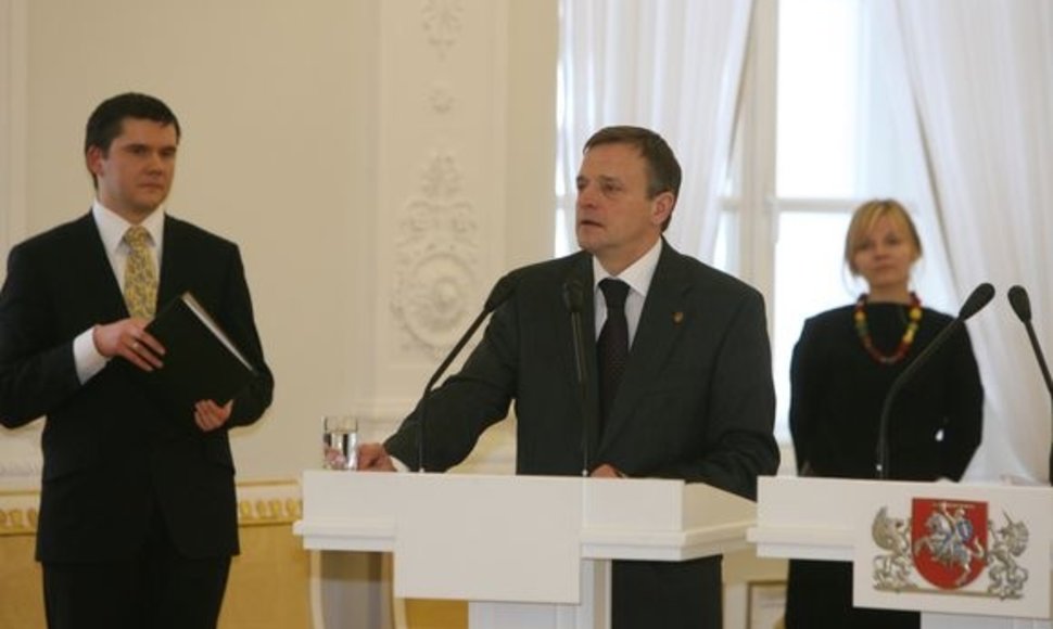 Kultūros ministro R.Vilkaičio kalba šokiravo menininkus.