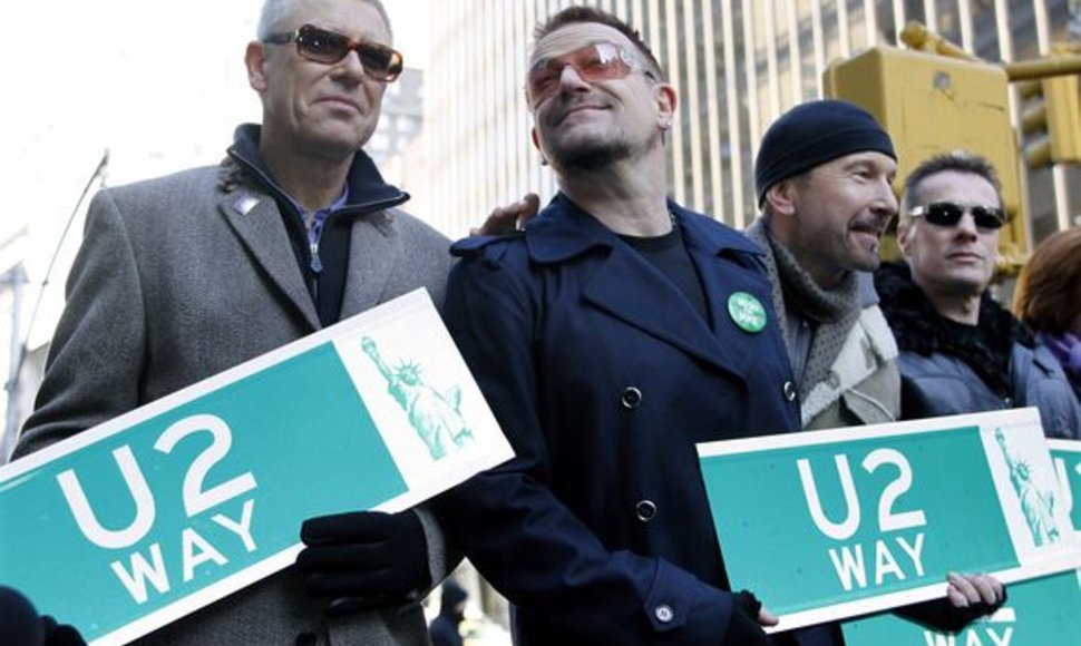 U2 atidengia savo gatvę Niujorke.
