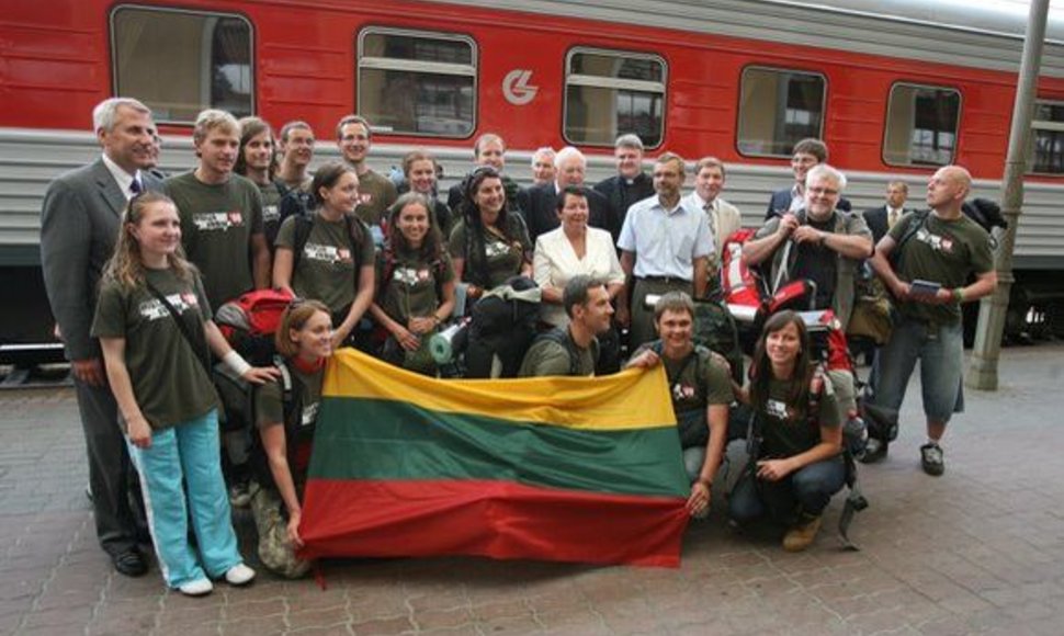 Pirmoji „Misija Sibiras‘09“ komanda trečiadienio popietę buvo išlydėta į Kazachstaną. 