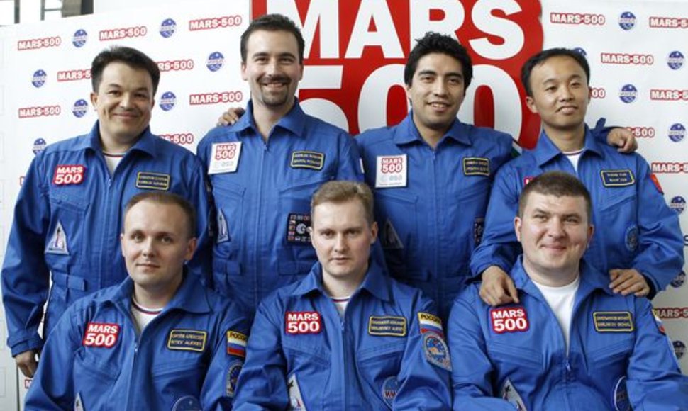 Maskvoje šeši savanoriai pradės skrydį į Marsą imituojantį 520 dienų trukmės eksperimentą.