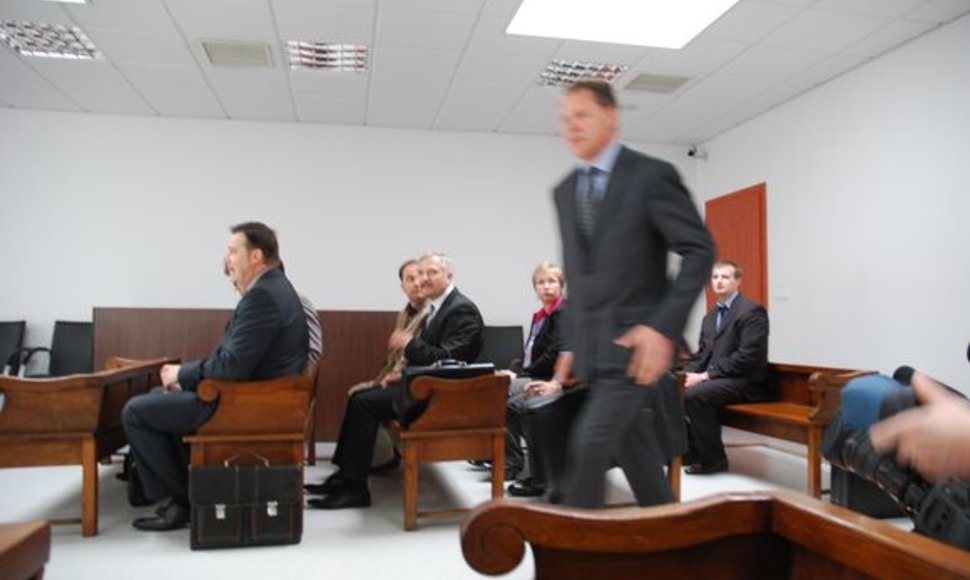 P.Milašauskas atskubėjo į teismo posėdį minutėlę pavėlavęs.