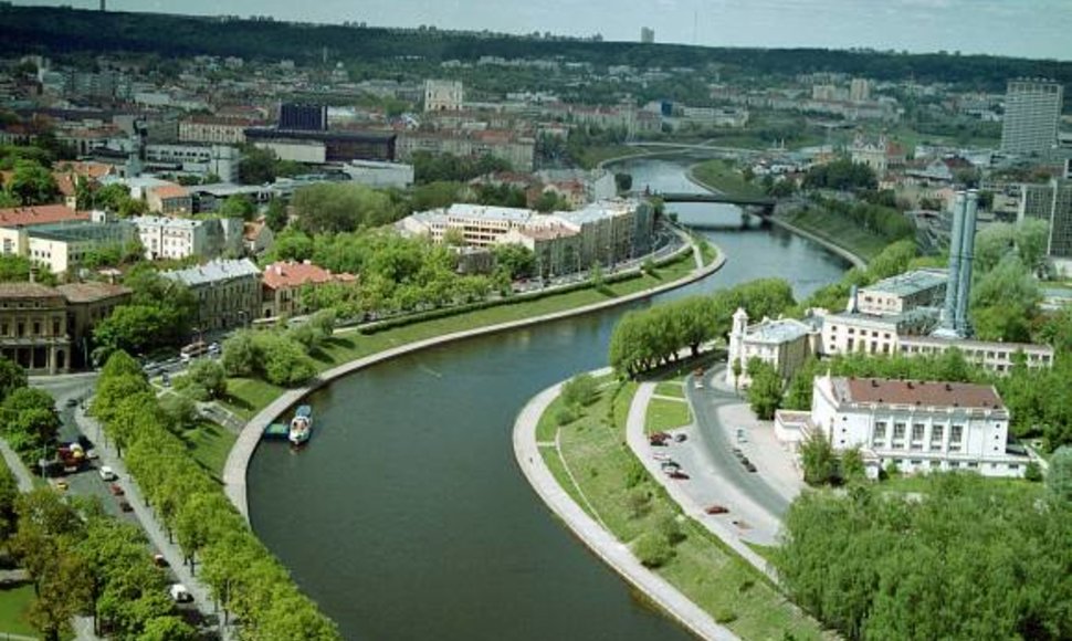 Prieš dešimtmetį šioje vietoje dar buvo „Žalgirio“ baseinas, o Karaliaus Mindaugo tiltą tik planavo statyti.