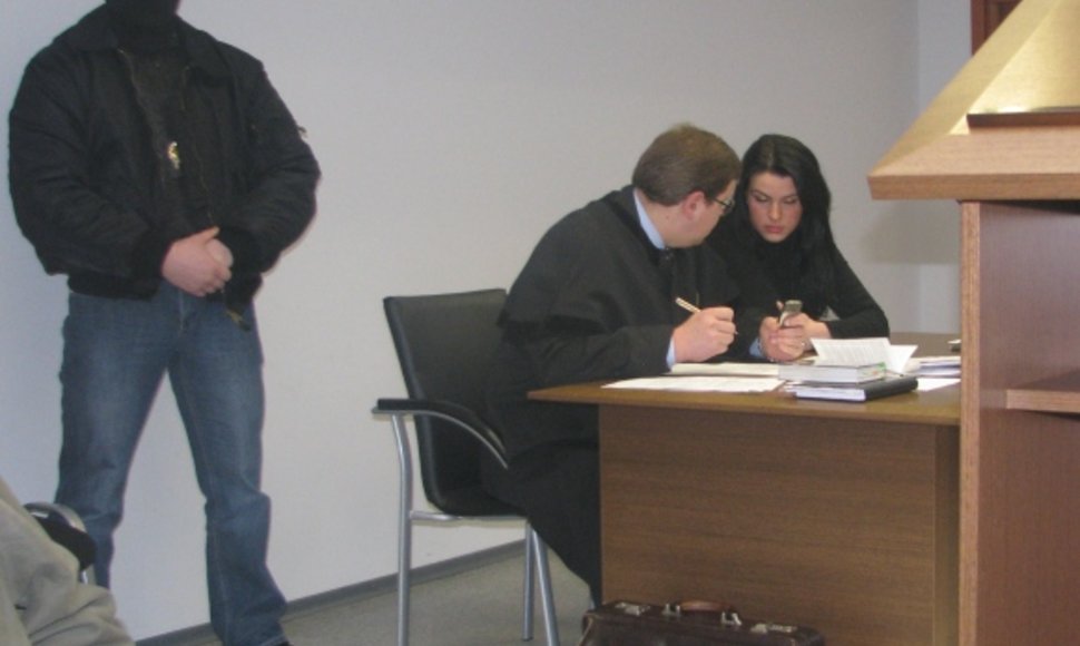 L.Stankūnaitė su advokatu teisme