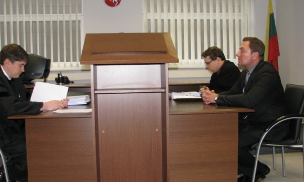 Teismas pritarė advokato A.Paulausko pozicijai, kad šioje byloje būtina taikyti M.Gelažniko turto areštą.