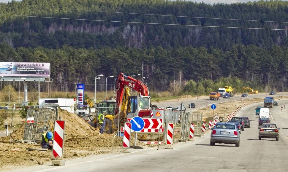 Gariūnų tilto ir gatvės rekonstrukcija bus baigta iki rugsėjo 1-osios.