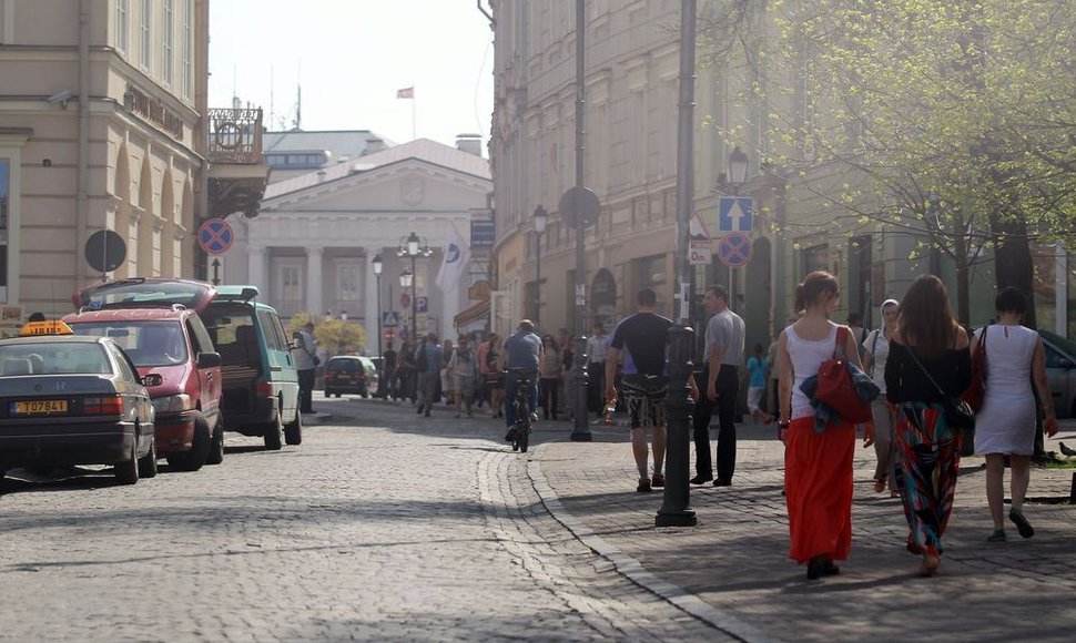 Saulėje švytintis Vilnius nudžiugino užsienio turistus