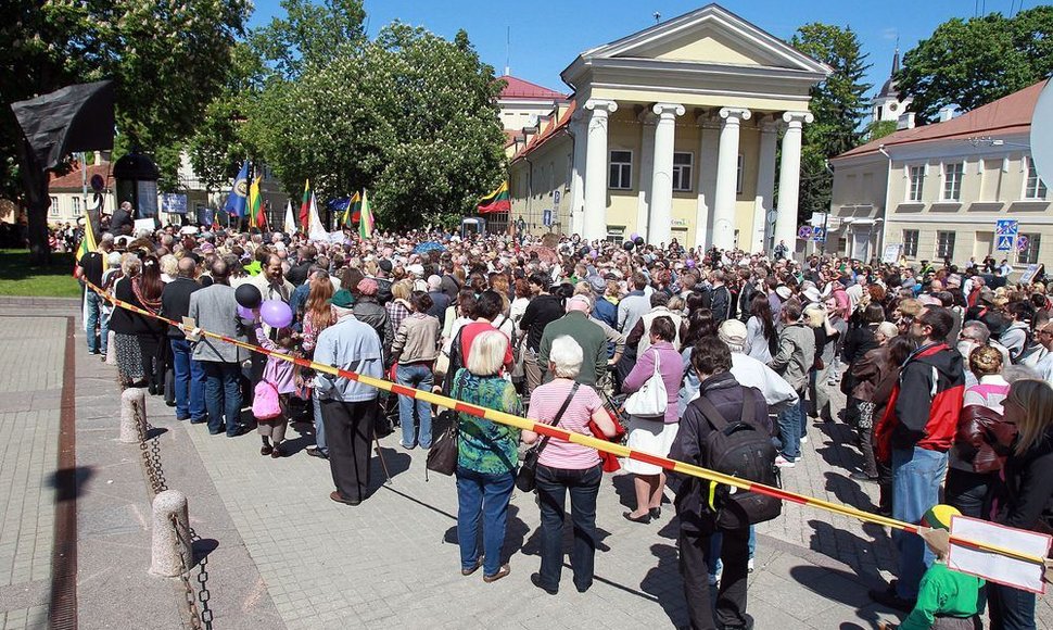 Drąsiaus Kedžio šalininkų minia Vilniuje susirinko į „Teisingumo eiseną“