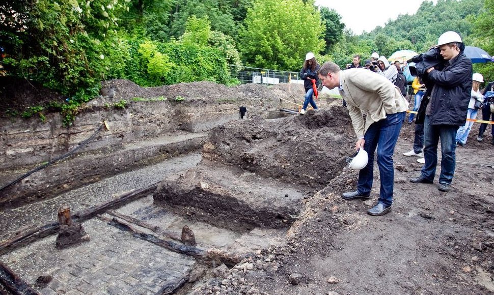 Bernardinų sode vykstantys archeologiniai kasinėjimai pateikė staigmenų.