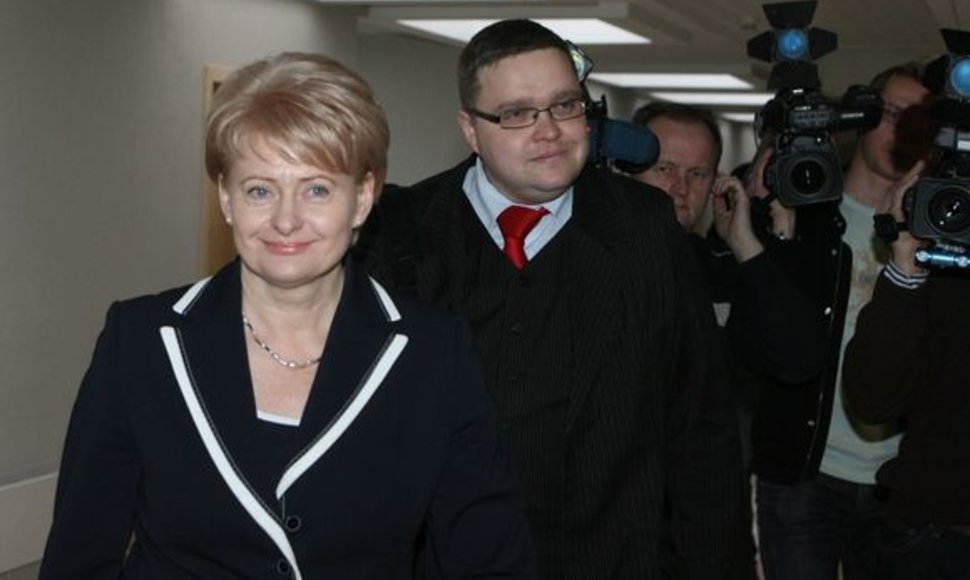 Eurokomisarė Dalia Grybauskaitė pateikė pareiškinius dokumentus Vyriausiajai rinkimų komisijai