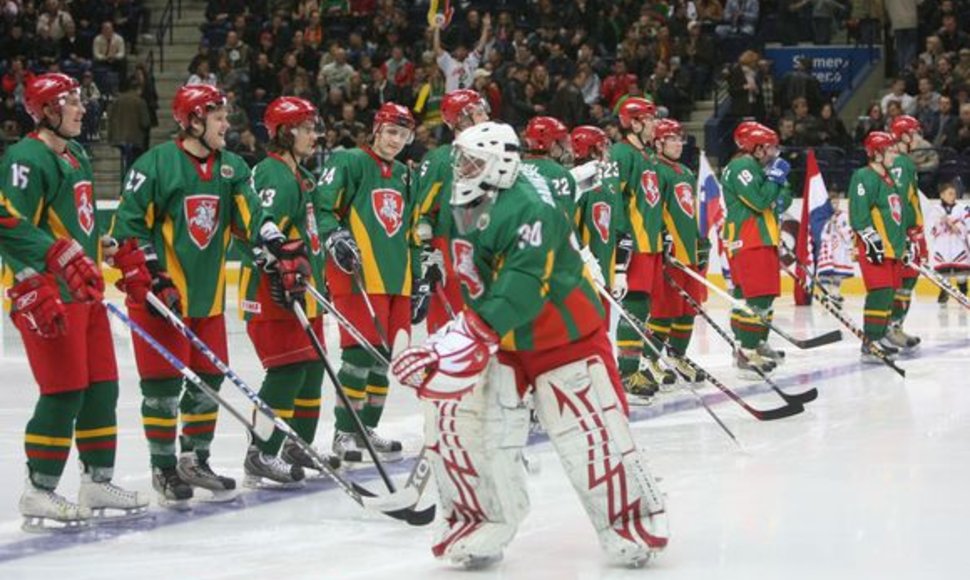 Pasaulio ledo ritulio I diviziono A grupės čempionate Lietuvos ledo ritulininkai 1:5 pralaimėjo Kazachstano rinktinei.