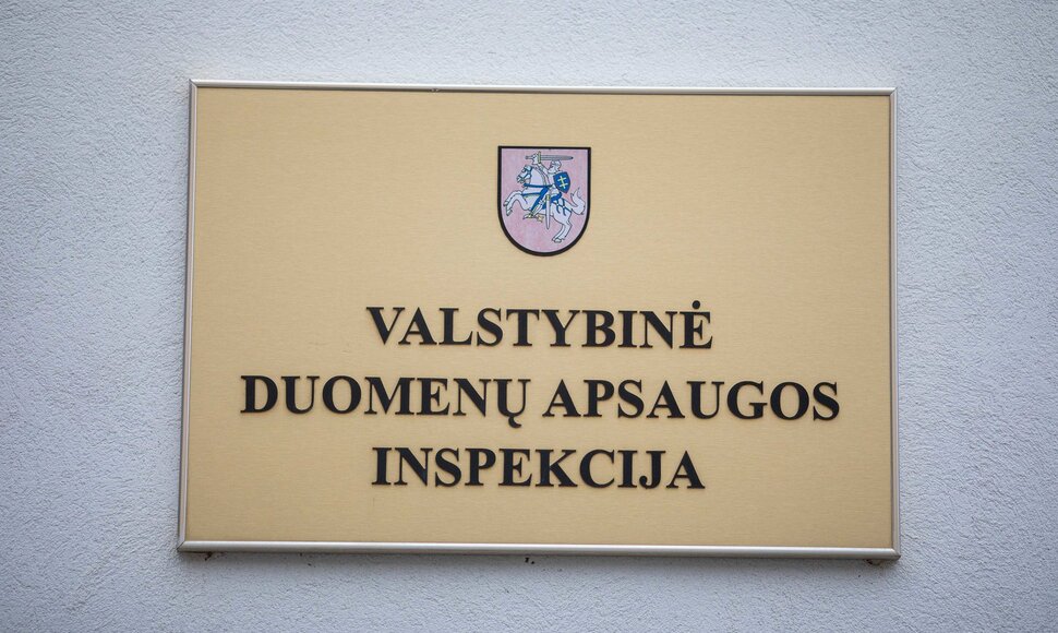 Valstybinės duomenų inspekcijos patalpose  svarstymas dėl baudos skyrimo už &bdquo;Media4 Change&ldquo; projektą