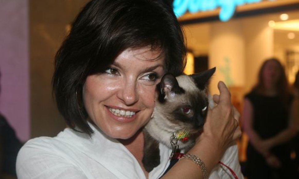 Kristina Kaikarienė ir jos katinėlis