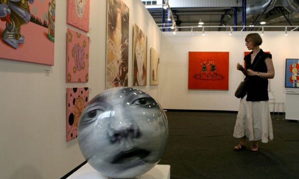 Mugėje &bdquo;ARTVILNIUS'09&ldquo; pristatoma per 500 Lietuvos ir užsienio menininkų.